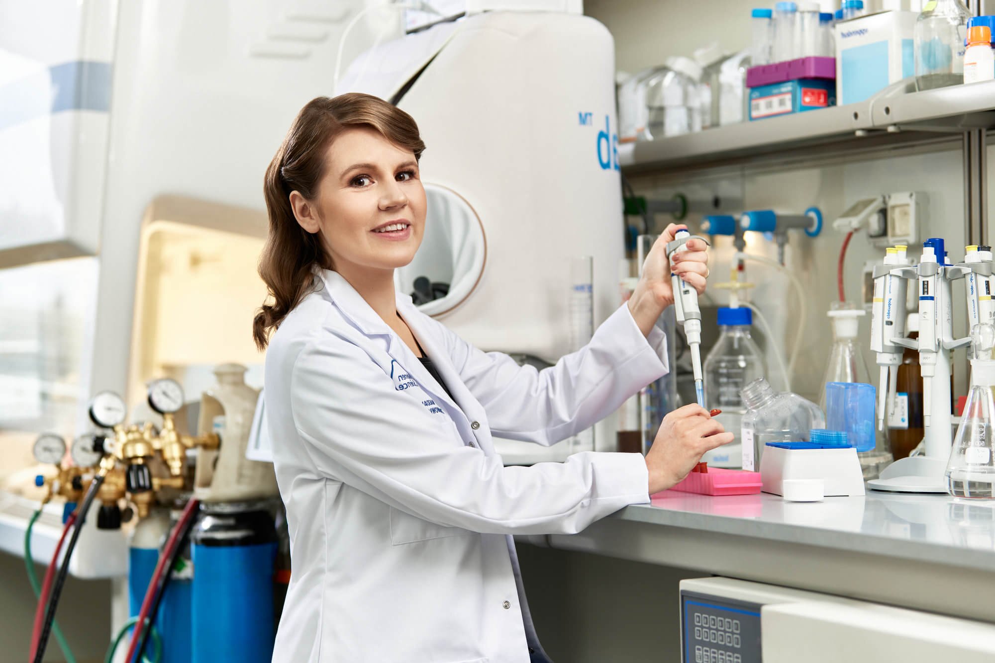 Radiouwrażliwianie poprzez skojarzone działanie modyfikowanych nukleozydów i inhibitorów naprawy DNA w celu poprawy skuteczności radioterapii